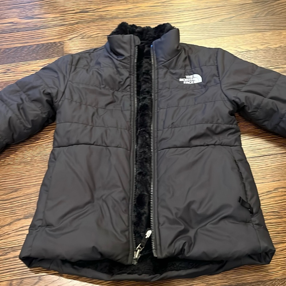 North Face fur lined jacket. Size small (7-8)